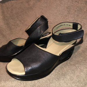 BLACK FLY London Shoes SIZE 40 (SIZE US 9-9.5)